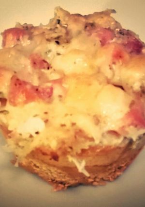 A picture of Chicken Cordon Bleu Muffins.