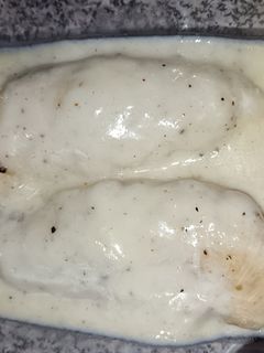 Una foto de Solomillos de pollo en salsa de queso