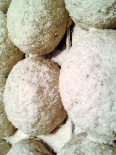 A picture of Panamanian Wedding Cookies.
