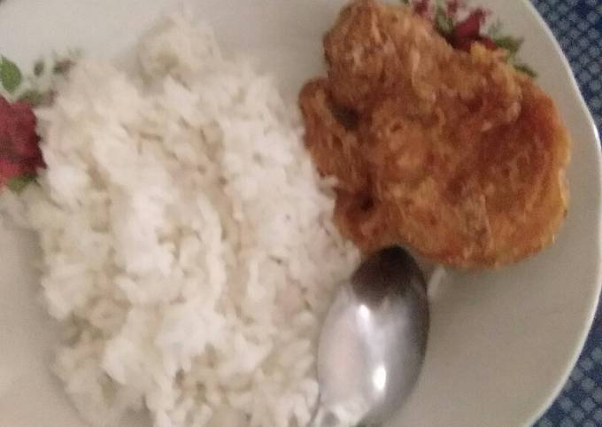 Ayam goreng balur telor..Dijamin empuk dan nyussss