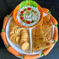 A picture of Tzatziki.