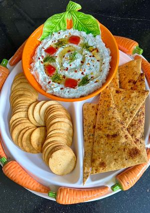 A picture of Tzatziki.