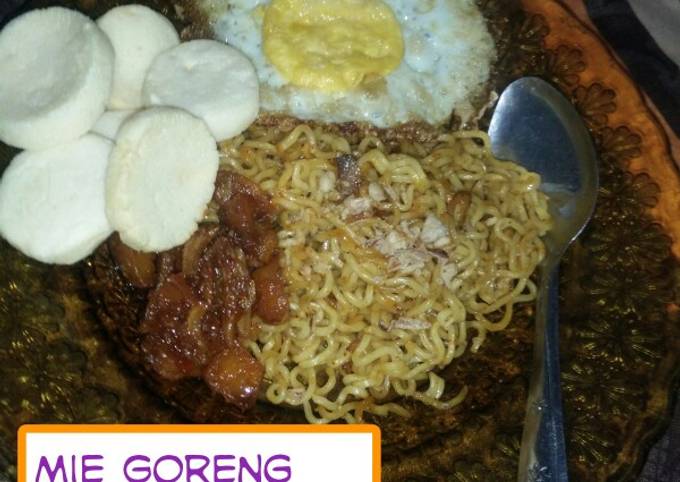 Mie goreng pedas telur Ceplok