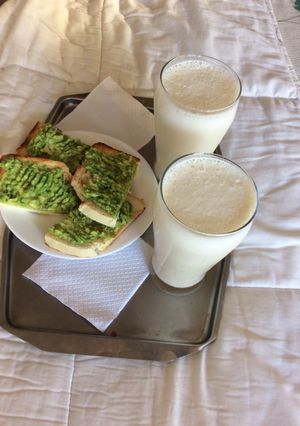 Una foto de Leche con plátanos 🍌 o con fruta a gusto sin azúcar