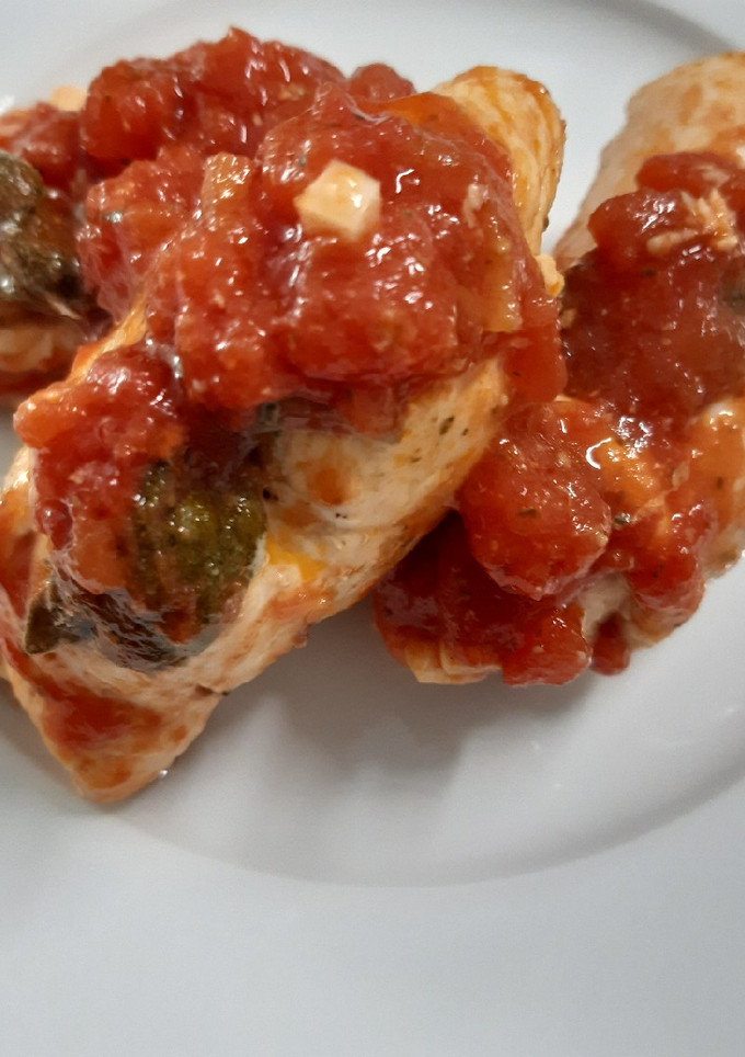 Una foto de Involtini Napolitano de pollo