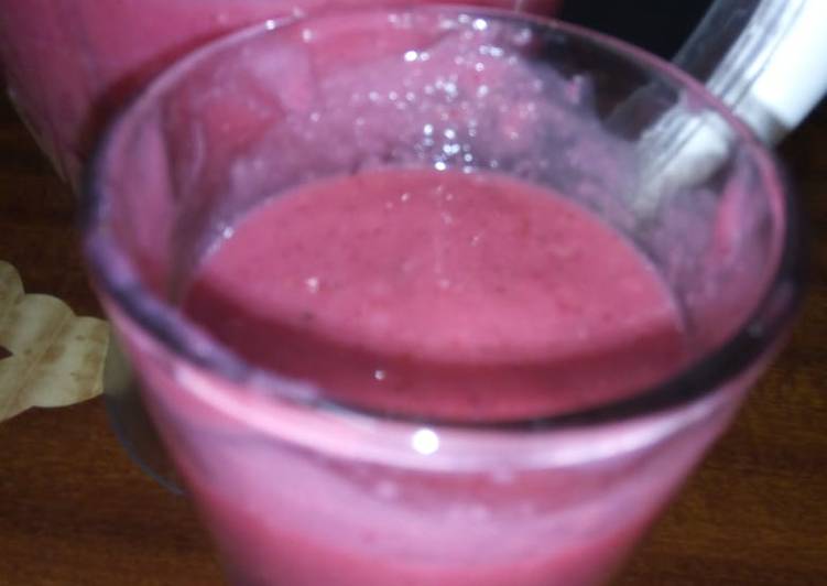 Recipe of Super Quick Homemade Beetroot smoothie