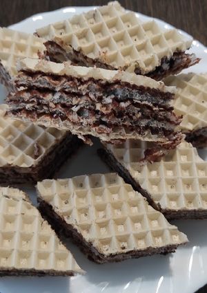 Zdjęcie przepisu Domowe wafle czekoladowe.