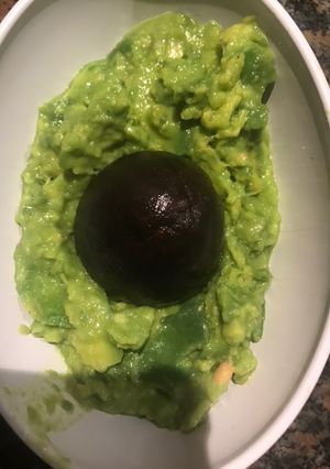 Una foto de Puré de palta más tips para que no se te ponga negra. Receta vegan 4 ingredientes