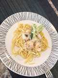 Pasta con camarones al ajillo