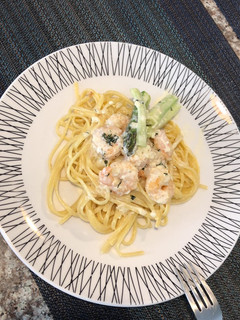 Una foto de Pasta con camarones al ajillo