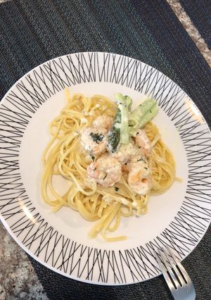 Una foto de Pasta con camarones al ajillo