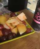 Ensalada de tomate y uvas