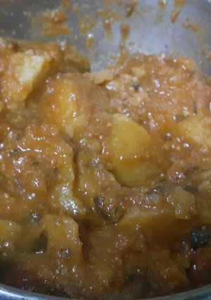 दम आलू (Dum Aloo recipe in hindi) रेसिपी मुख्य फोटो