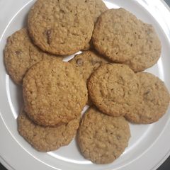 A picture of Peanut butter oatmeal chip cookies.
