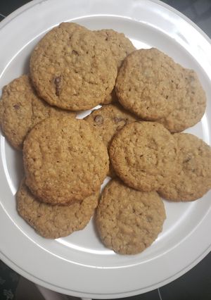 A picture of Peanut butter oatmeal chip cookies.