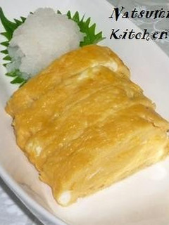 A picture of Basic Dashi Tamagoyaki - With Instructions for Rolling.