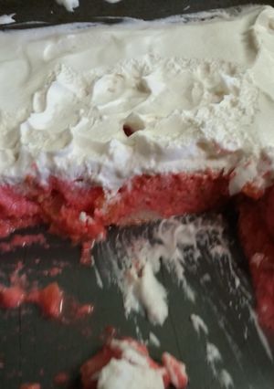 A picture of Strawberry Angel Cake.