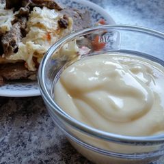 A picture of Donair Sauce.
