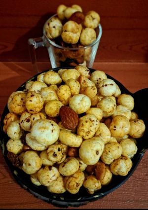 A picture of Makhana Dry Fruit Chiwda.