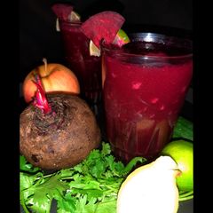 A picture of Beetroot detox juice.
