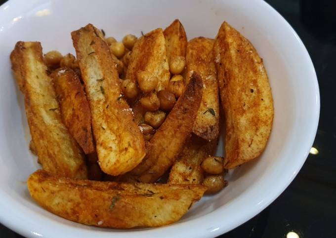 Resep: Oven Roastes Cajun Fries and Chickpeas Farah Quinn