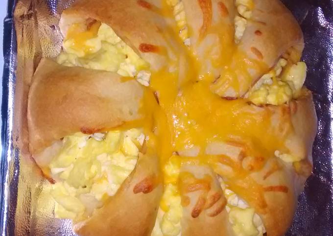 Simple Way to Prepare Homemade Breakfast crescent ring