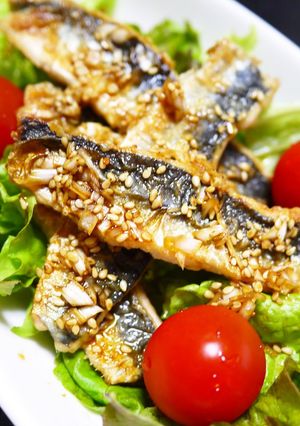 A picture of Sautéed Sardines Salad with Youlinji (Chinese Deep Fried Chicken) Sauce!.