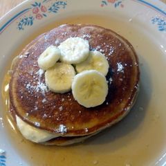 Bananas and Cream Pancakes A picture of Bananas and Cream Pancakes.