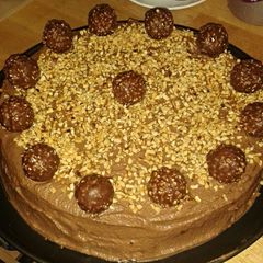 A picture of Delicious Ferrero Rocher tart.