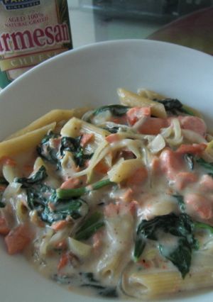 A picture of Salmon & Spinach Penne in 10 Minutes.
