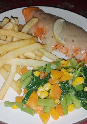 Foto resep Salmon With Garlic Sauce