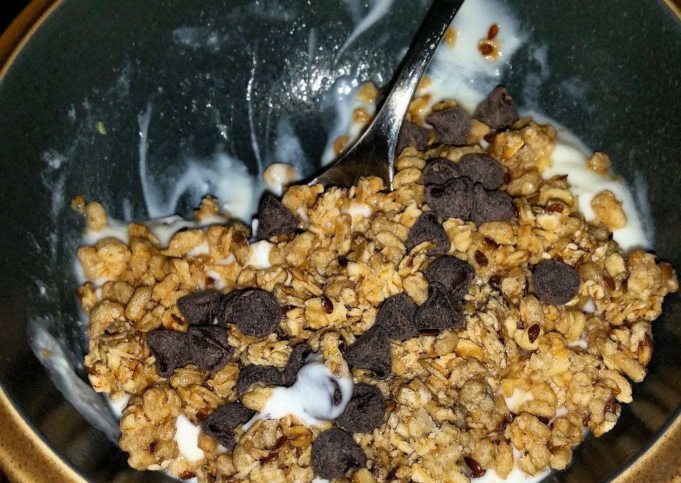 Heidi's Yogurt & Granola Bowl