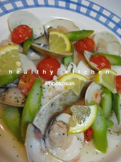 A picture of Easy Cod and Hamaguri Clam Acqua Pazza.