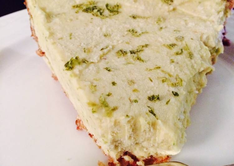 100% Raw Organic Key Lime Tart 100% Raw Organic Key Lime Tart