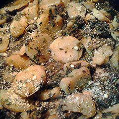 A picture of Italian potatoes with spinach.