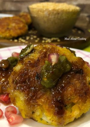 A picture of Oats Moong Daal Tikki (Oats Yellow Lentils Cutlets) – Protein-Rich Snacks – Non-Fried Snacks.