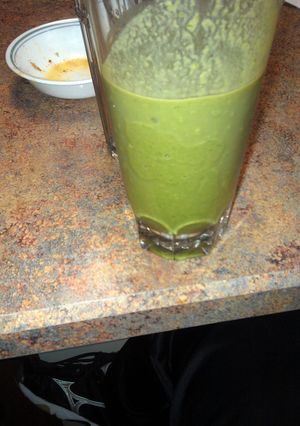 A picture of spinach smoothie.