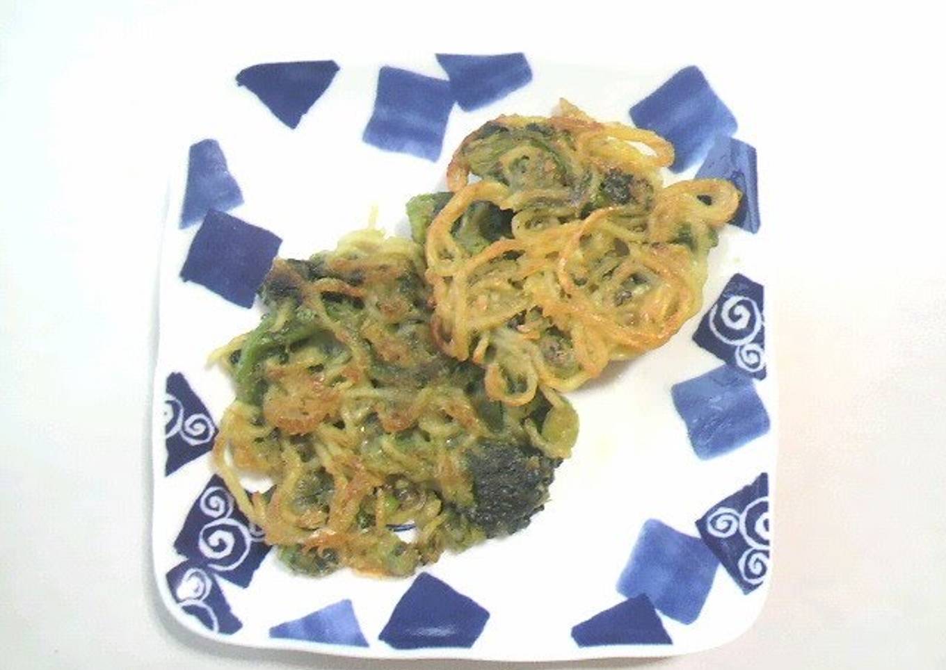 Crispy Pan-Fried Leftover Ramen Fritters