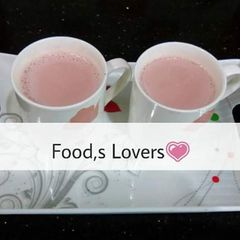 A picture of Kashmiri tea.