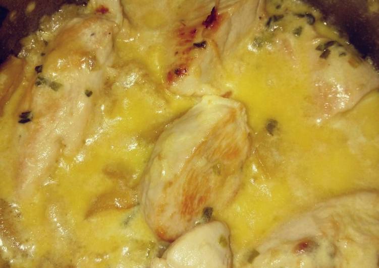 Pollo a la crema de verdeo y brócoli Receta de Anahi Alegre Pollo a la crema de verdeo y brócoli Receta de Anahi Alegre