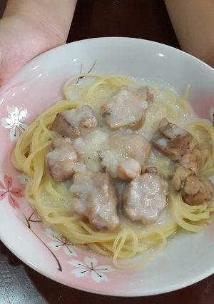 Hình của món Mỳ gà nấm sốt kem.