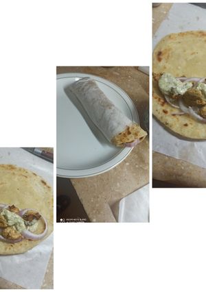 A picture of Chicken roll Paratha.