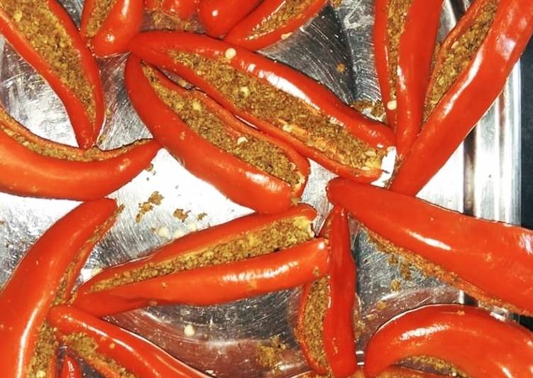 Stuffed Red Chilli pickle🌶️