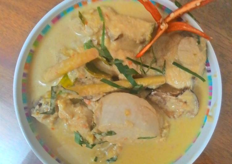 Recipe of Perfect Spicy chicken with coconut milk