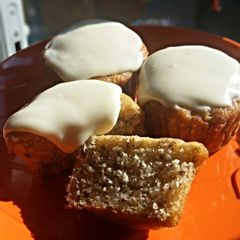A picture of Banana Cupcakes.