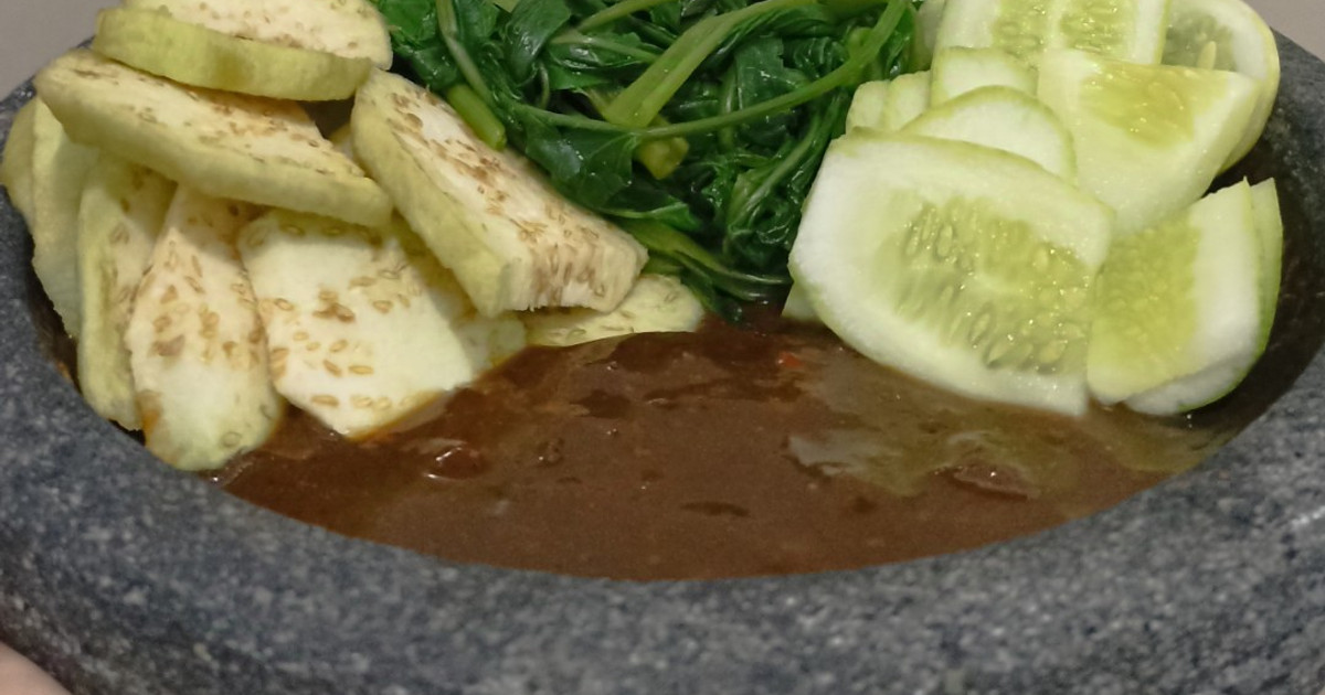 Resep Rujak Sambel Asem Khas Cirebon oleh Yanti Dwipasari - Cookpad
