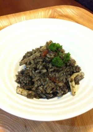 A picture of Easy Homemade Squid Ink Risotto.