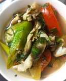 Canh cà chua con móng tay