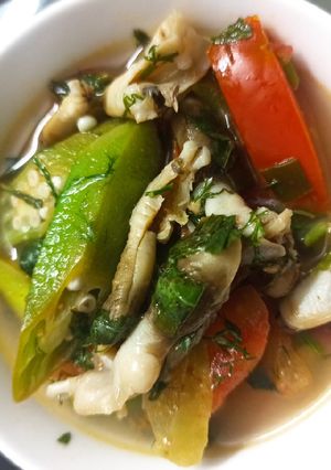 Hình của món Canh cà chua con móng tay.