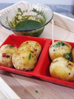 Spicy & Crispy Steamed Semolina balls रेसिपी मुख्य फोटो